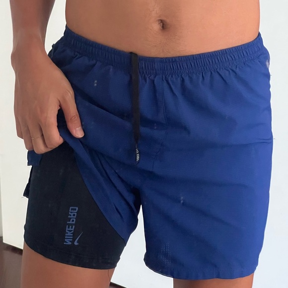 Nike 2-in-1 workout shorts - Picture 4 of 4